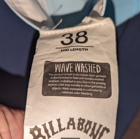 NWT, Billabong, Momentum Pro Performance 19", mid length board shorts -men's 38 - Picture 4 of 6